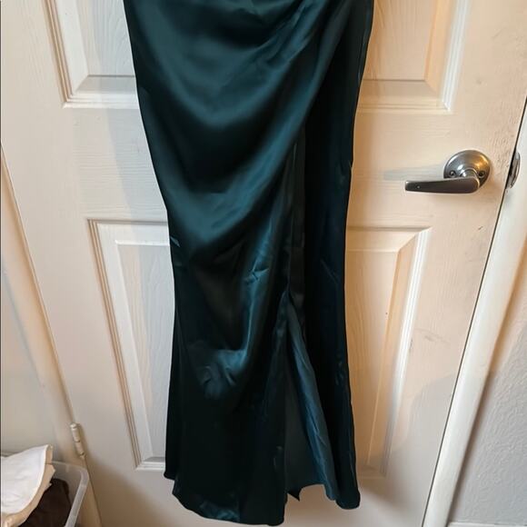 David's Bridal Galina Signature Strapless Charmeuse Dress Gem Green size 2 NWT - Picture 5 of 12